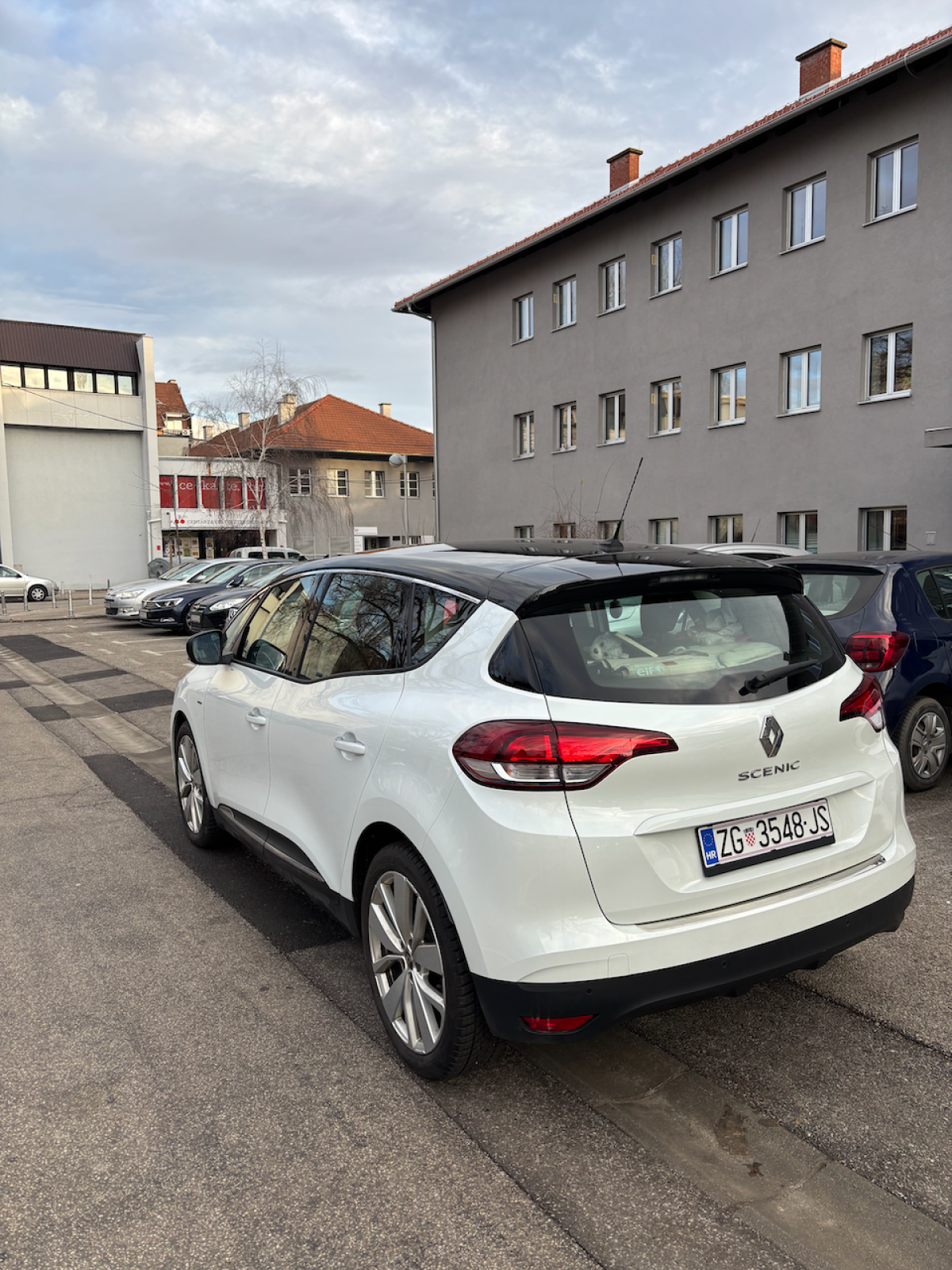 Renault Scenic 1.3 Limited Edition, 81k km, reg. 03/26 spustena cijena