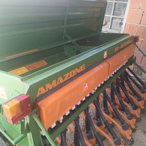Sijačica AMAZONE D8