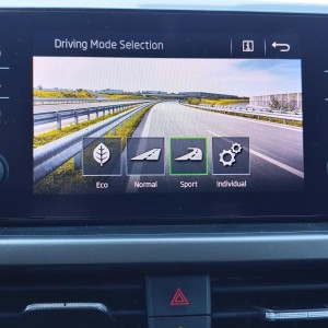 Škoda Kamiq Style 1.0 TSI 81kW, kamera, krom, keyless, amb. rasvjeta