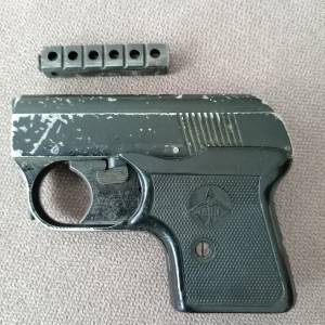 STARTNI PIŠTOLJ TELLY STARIJI MODEL 6 mm