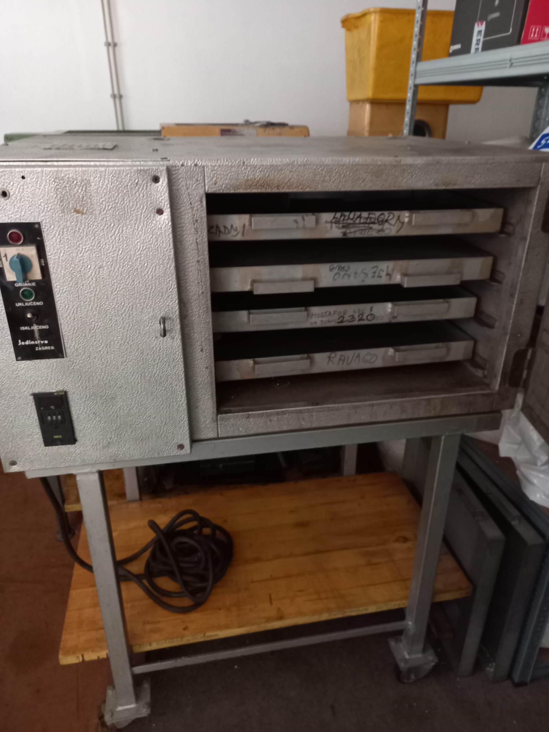 Sušara ventilacijska za granulat