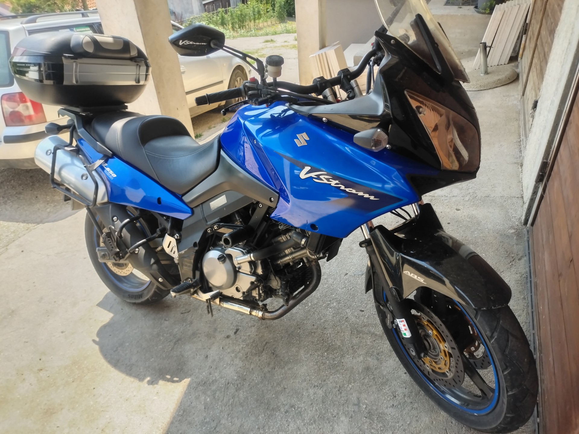 Suzuki v-strom 650
