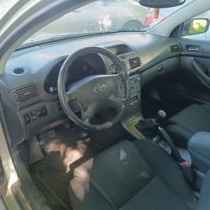 Toyota avensis 1,8