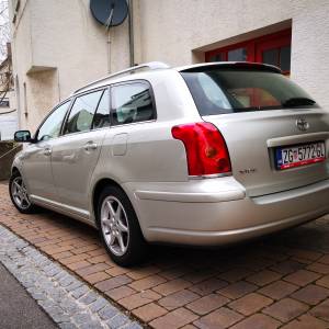 Toyota avensis 1,8