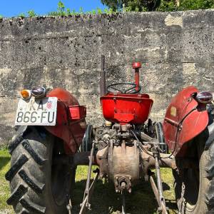 Traktor Ferguson IMT 533