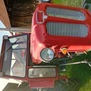 Traktor imt