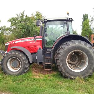 Traktor Massey Ferguson 8650