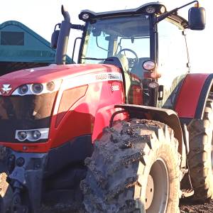Traktor Massey Ferguson 8650