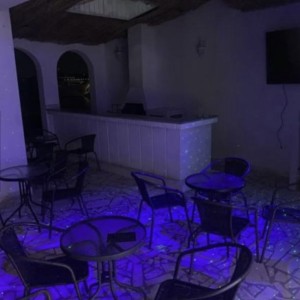 Ugostiteljski objekt prvi red do mora