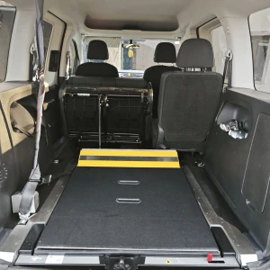 VW Caddy 2,0 TDI DSG PRILAGOĐEN ZA INVALIDE