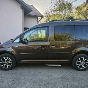 VW Caddy 2,0 TDI DSG PRILAGOĐEN ZA INVALIDE