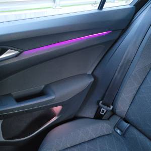 VW Golf 8 Life 1,0 eTSI DSG automatik,ALU,ACC,LANE,LED,hybrid,kamera..