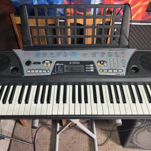 Yamaha psr 175