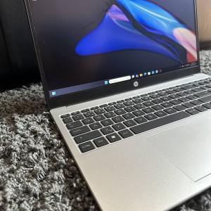 Hp 250 G10/nije fixno
