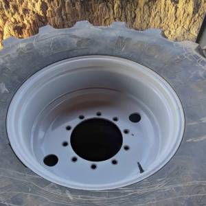710/70r42 i 600/70r28