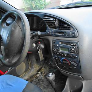 auto tehnički ispravan, motor igetriba  u super stanju sa svega 122000