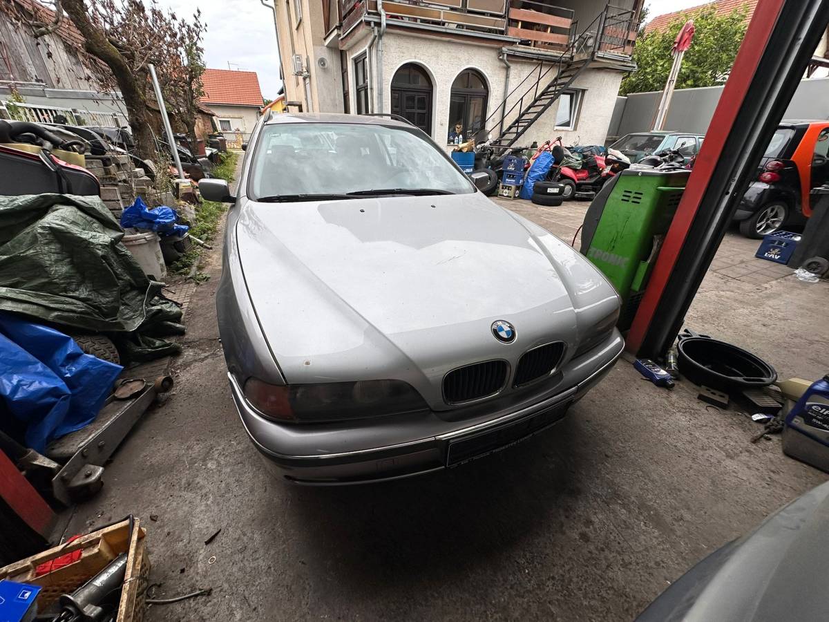 Bmw 523i e39 komplet dijelovi