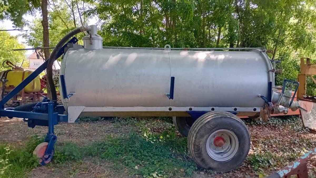 Cisterna podcinčana