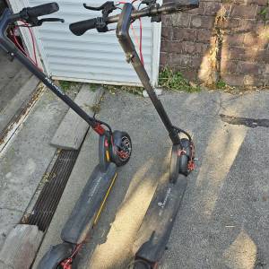 Električni romobil MS energy e 10 / 2 komada / Punjači / Kacige