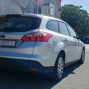 Ford Focus karavan 1.6 tdci 2011 godiste