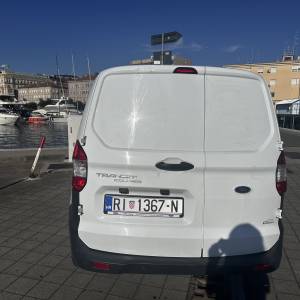 FORD TRANSIT COURIER