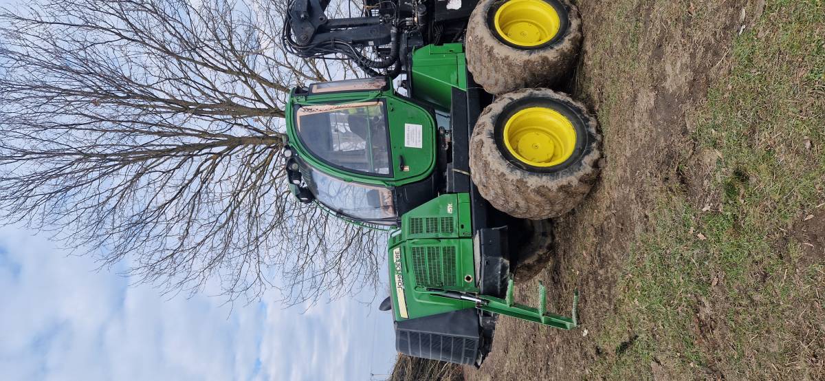 Forwarder/Ekipaza