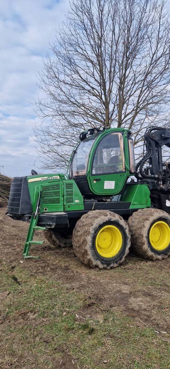 Forwarder/Ekipaza
