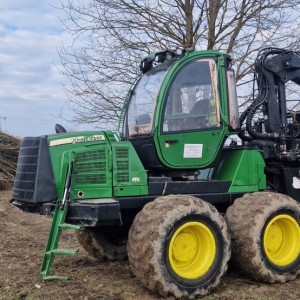 Forwarder/Ekipaza