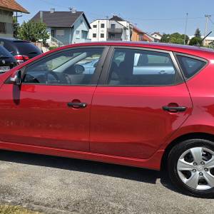 HYUNDAI I30 MAKSIMALNO SAČUVAN,PRVI VLASNIK