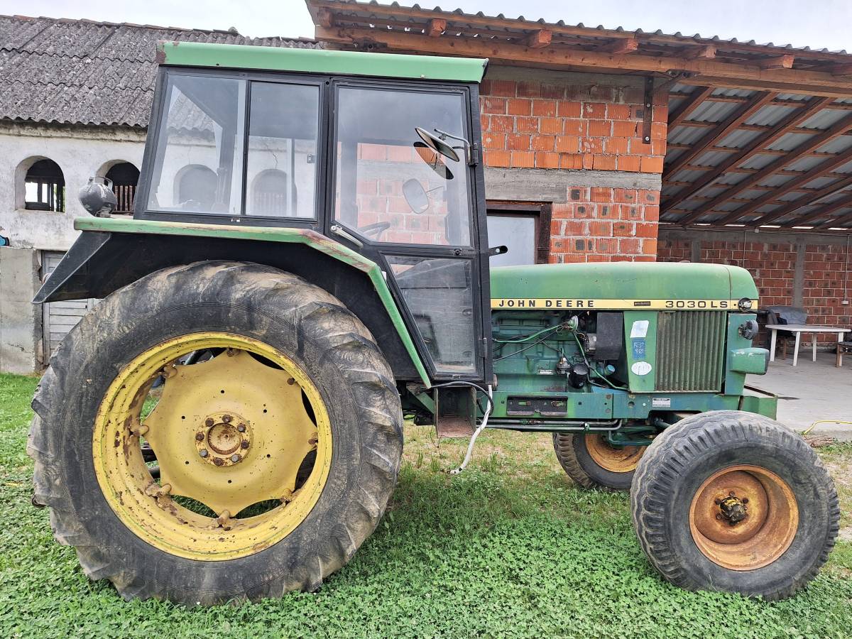 John deere 3030ls prodajem
