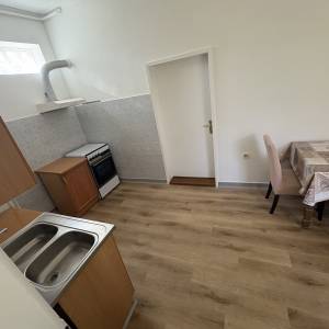 Kuća za najam 53m2