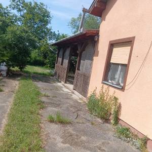 Prodaja kuče u zbjegu