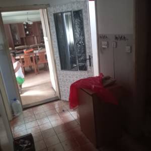 Prodajem kuću sa dvorištem i oranicom i šumom u zbjegu cijena 55.000