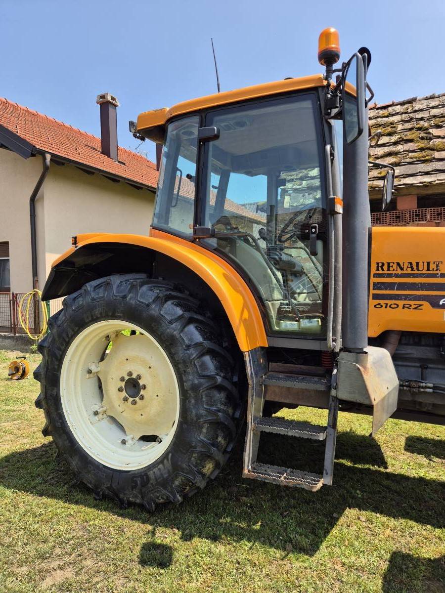 Renault Ares 610rz