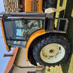 Renault Ares 610rz