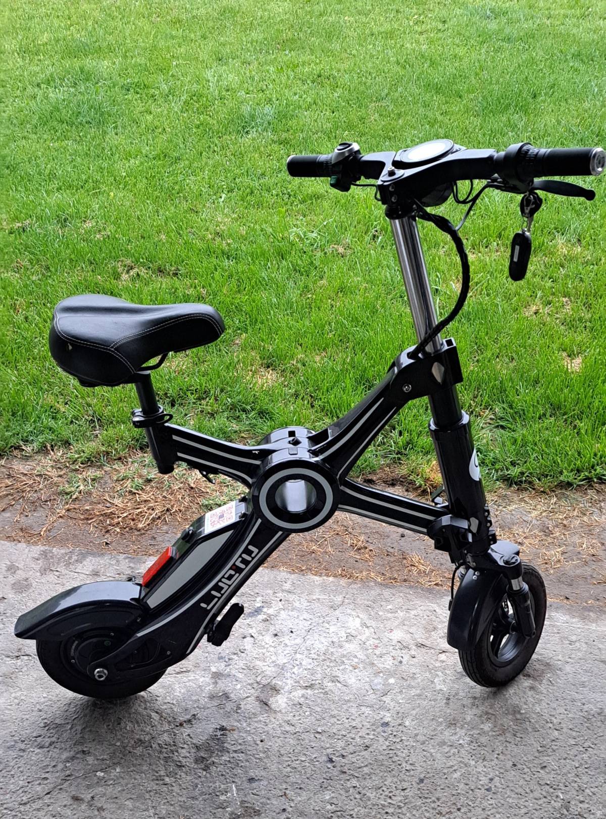 Romobil na struju,jedinstveni primjerak