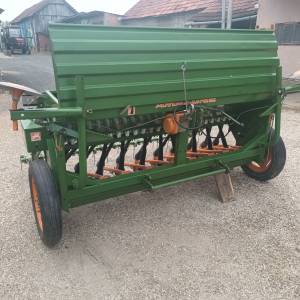 Sijačica AMAZONE D8