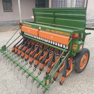 Sijačica AMAZONE D8