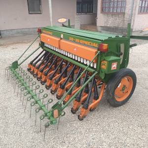 Sijačica AMAZONE D8