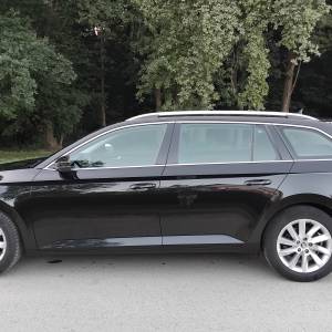 Škoda Superb Combi 2,0 TDI model 2021g.DSG, matrix, keyless, virtualni