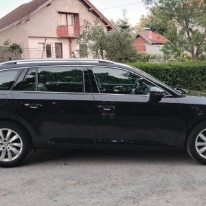 Škoda Superb Combi 2,0 TDI model 2021g.DSG, matrix, keyless, virtualni