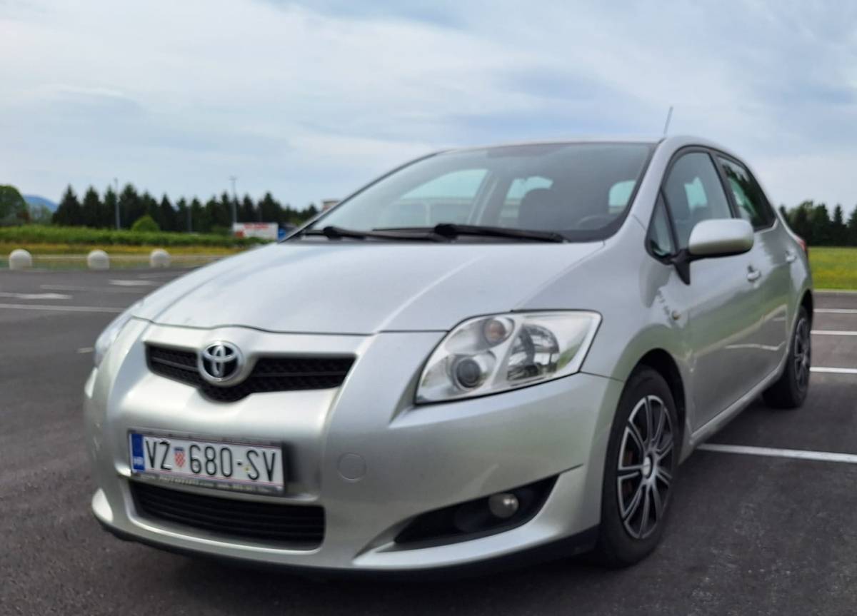 Toyota Auris, 1.4D, 2008.g., reg 5/26, 380tkm, redovito održavana, nov