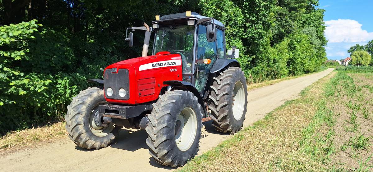 Traktor Massey Ferguson 4455