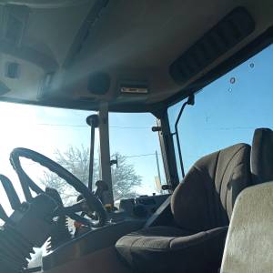 Traktor mccormick 115