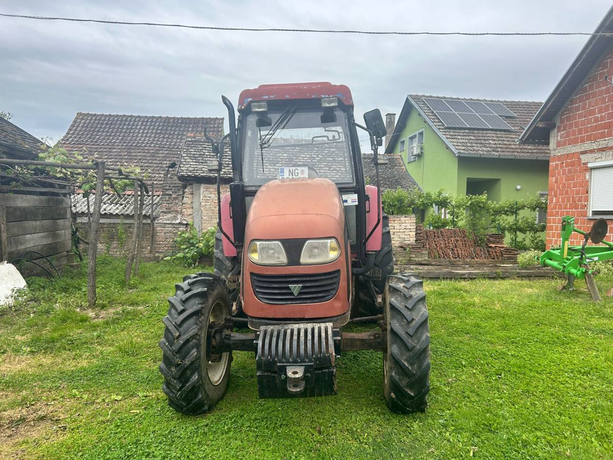 Traktor, sijačica, tanjurača i plug