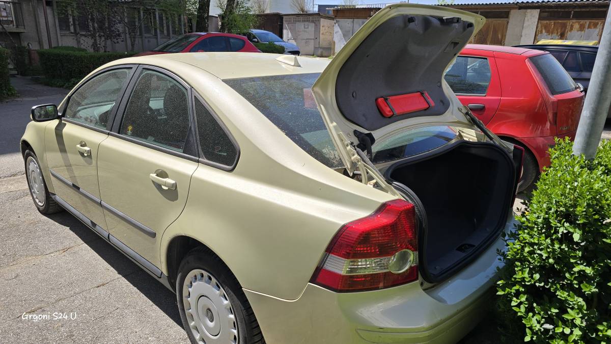 Volvo S40 2005g,,205000 km