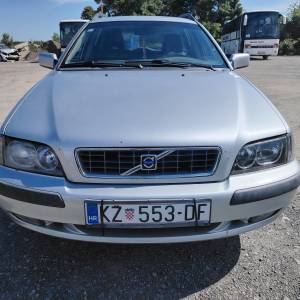 volvo v 40