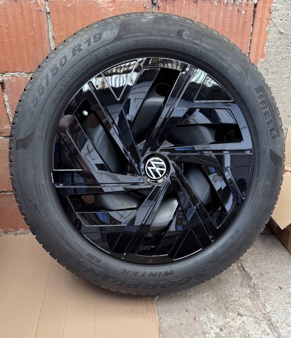 VW SET ČELIČNIH 5X112 19" GUME PIRELLI 255/50R19 / 4 KOMADA
