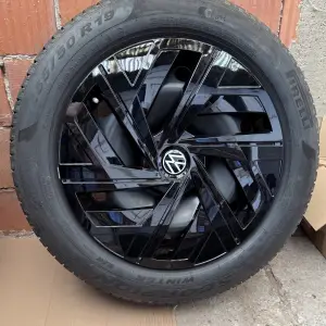 VW SET ČELIČNIH 5X112 19" GUME PIRELLI 255/50R19 / 4 KOMADA