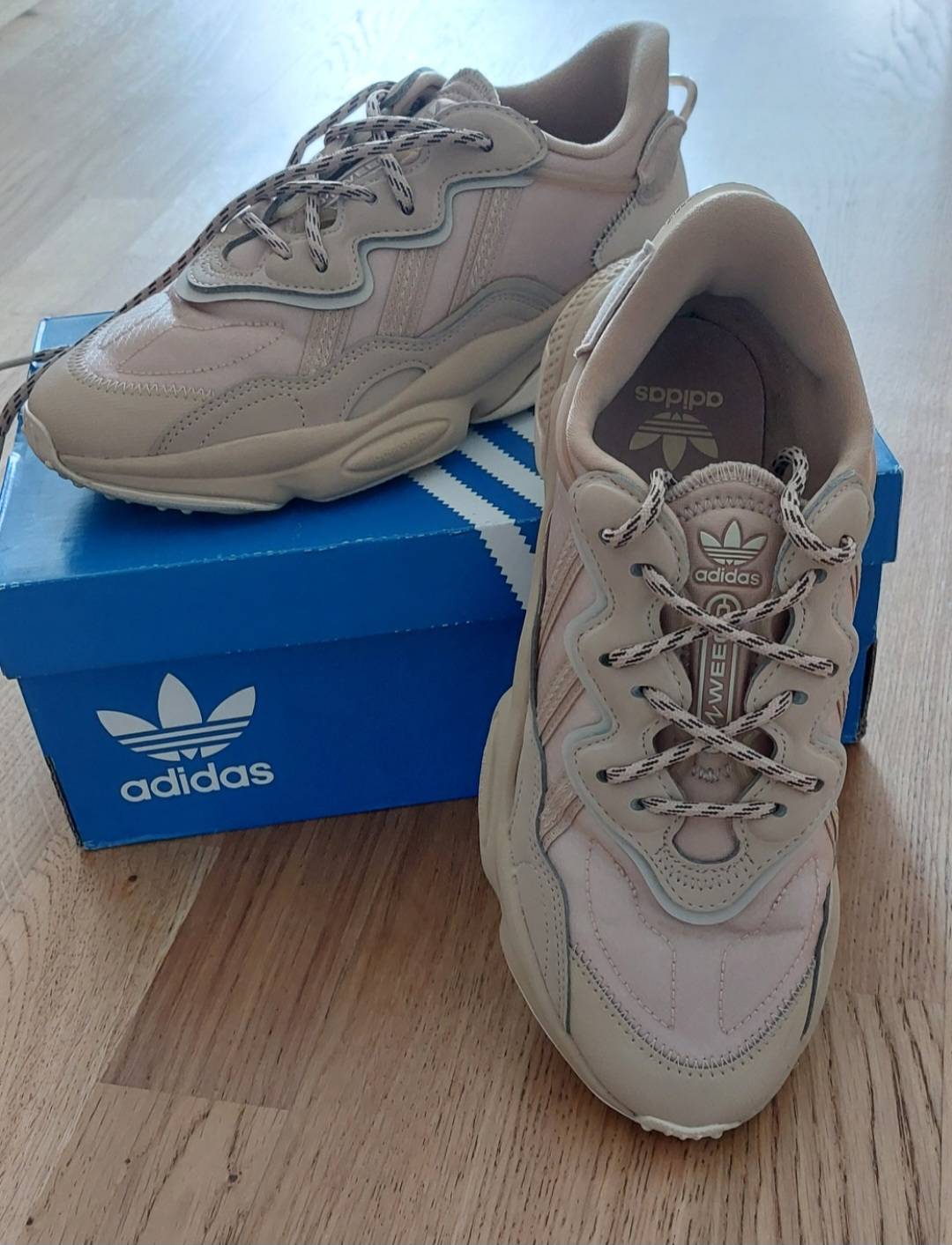 Adidas ozweego